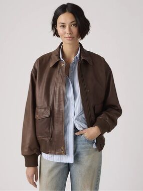 Levis GENUINE LEATHER KENNEDY DAD JACKET.